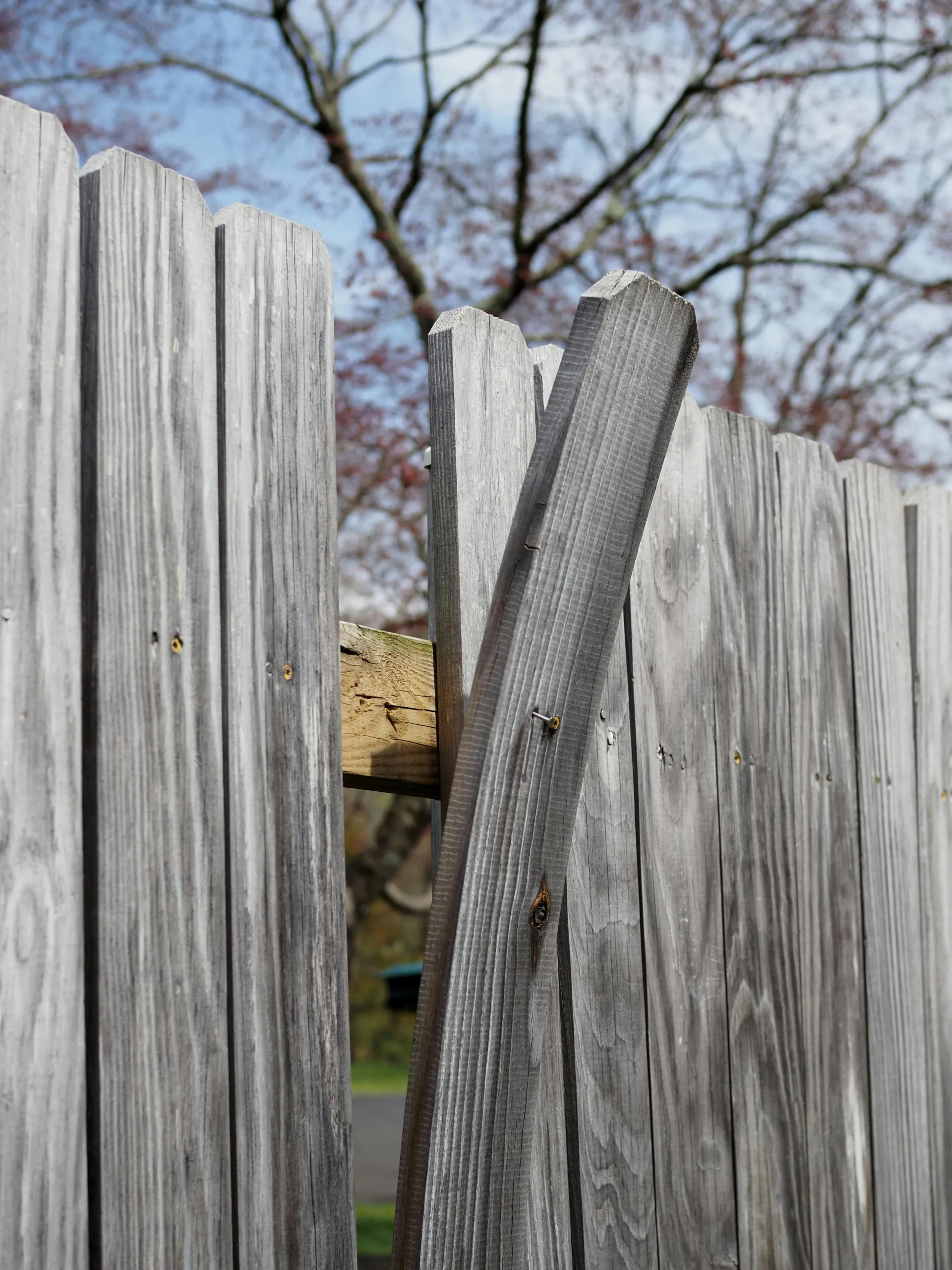Strong wood privacy fence installation